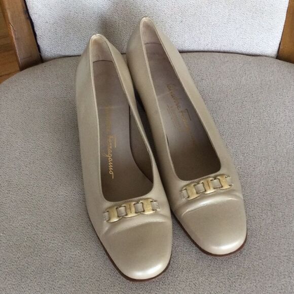Salvatore Ferragamo pumps - Picture 1 of 8
